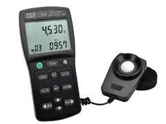 TES-1339R专业级照度计（USB）
